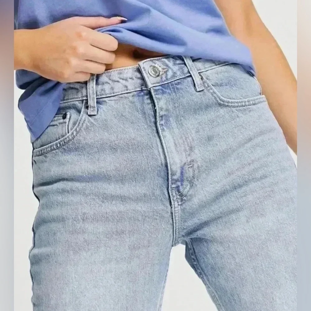 Topshop Jeans Denim Straight Leg Raw Frayed Hem Light Acid Wash - Picture 3 of 8